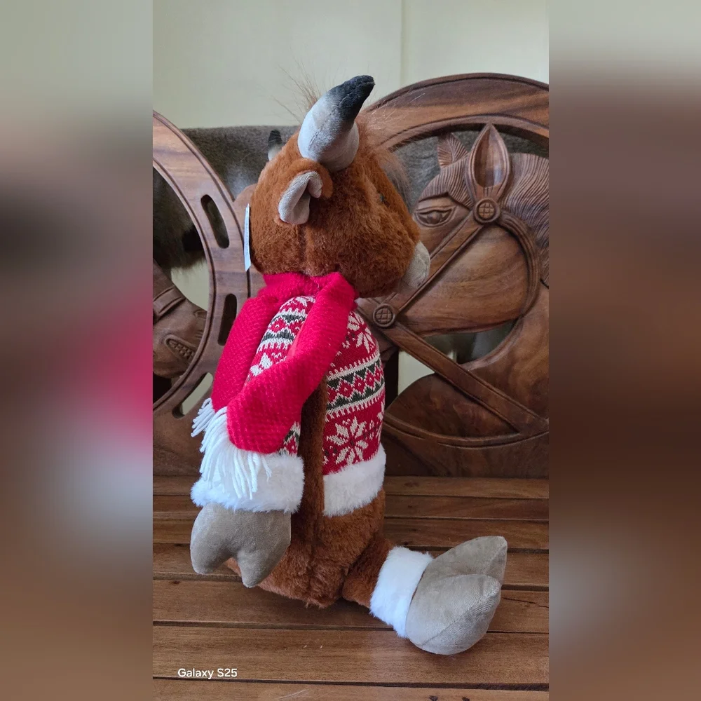 Plush Large Holiday Christmas Festive Highland Boy Cow Sitter 19